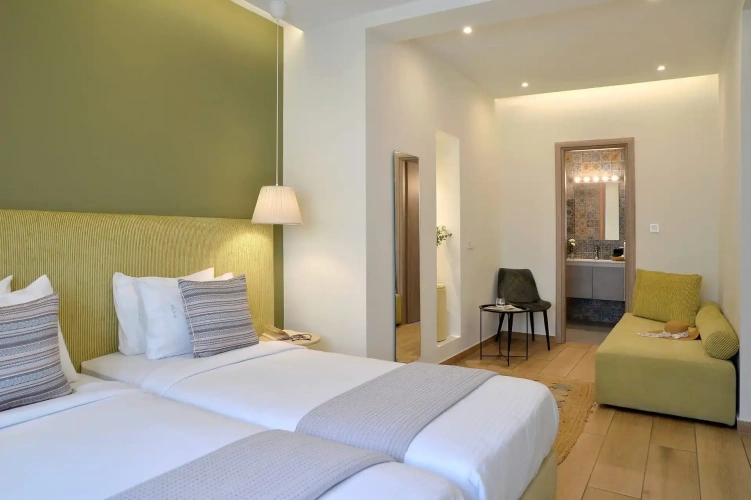 Deluxe Triple room