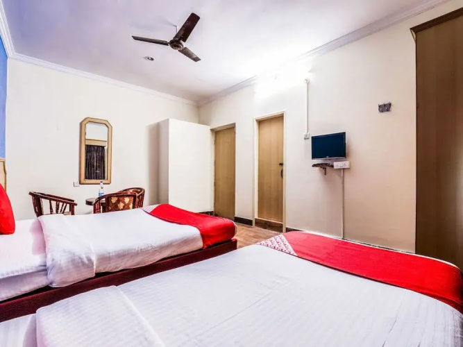 Royal Suite by OYO Rooms