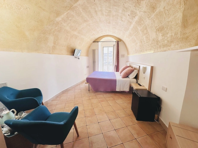 Deluxe Double room with city view