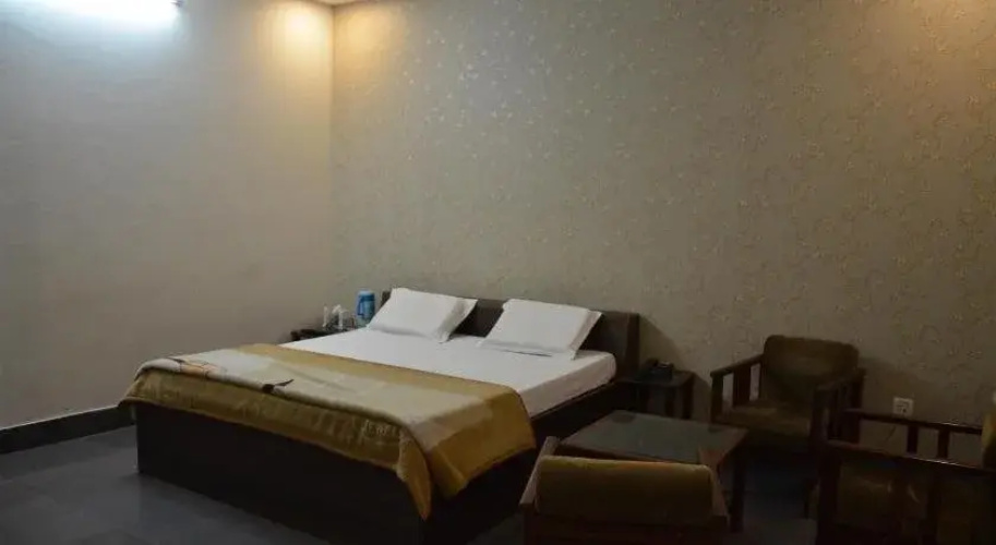 Hotel Aroma Inn