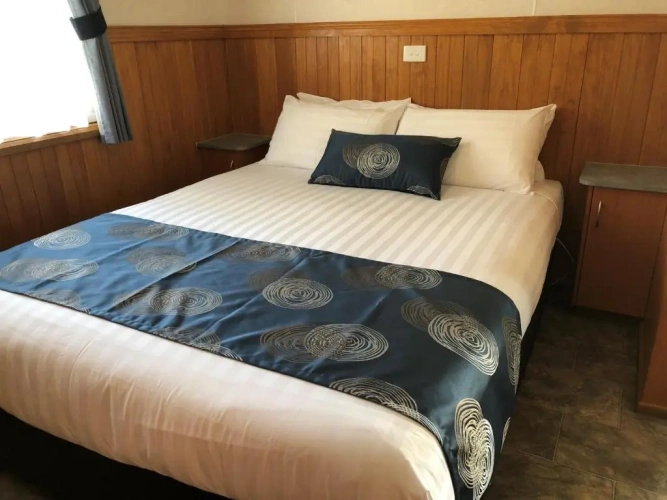 2 Bedrooms Villa with lake view