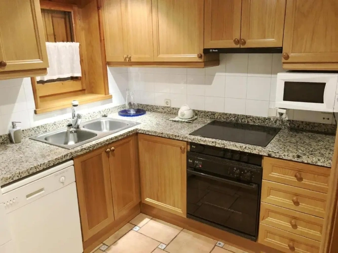3 Bedrooms Apartment