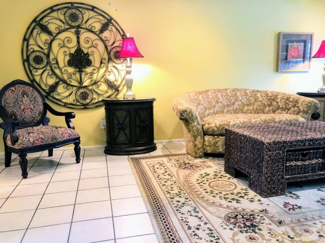 Olde Naples Condo #815