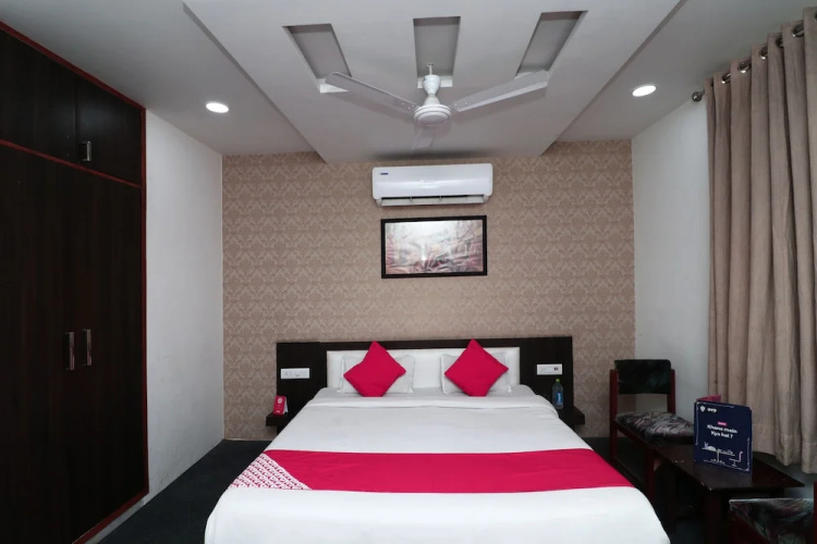 Hotel Moti Dungri Palace