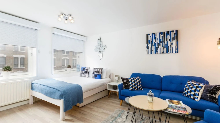 Convenient Soho Premium 5* with Air Conditioning!