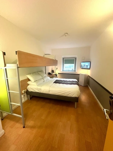 Standard Triple Family room
