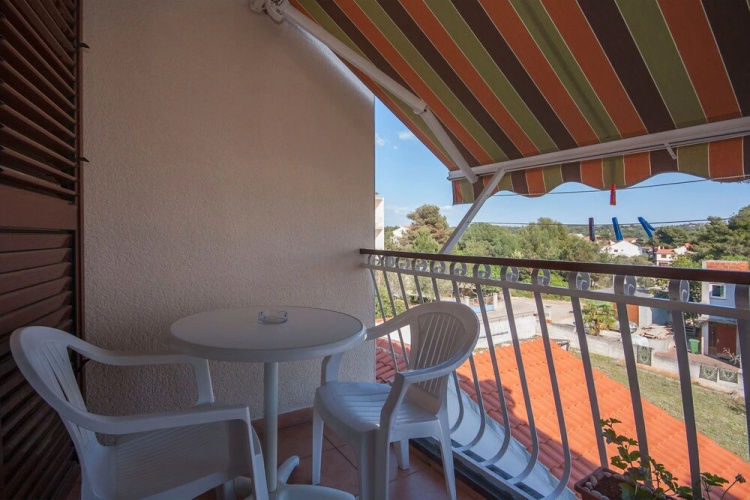 Apartments Maretic