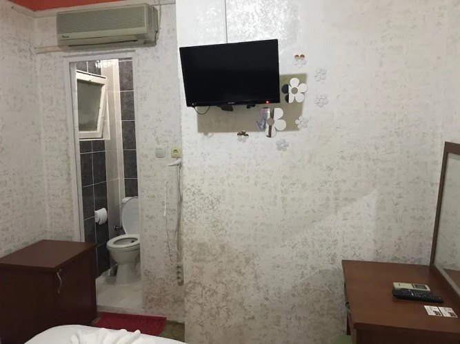 Paradise Hotel