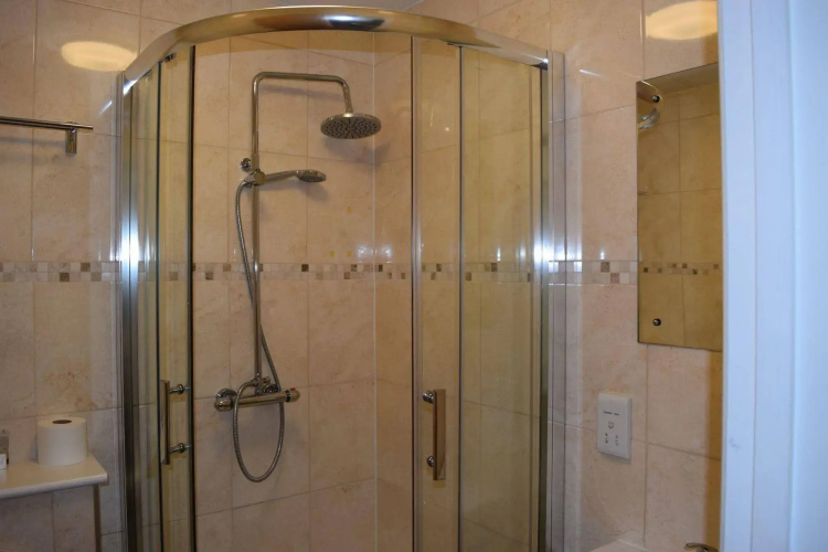 Star Anglia Hotel City Center by OYO