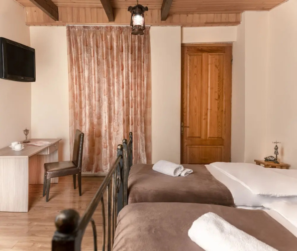 Vaki Hotel