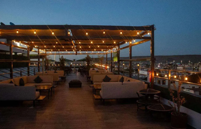 Hotel Grand One Plaza