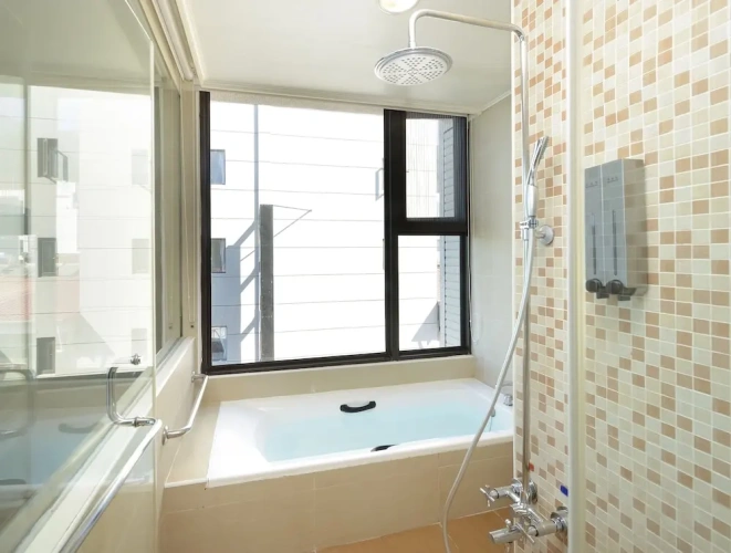Luxury Double room with balcony and with lake view