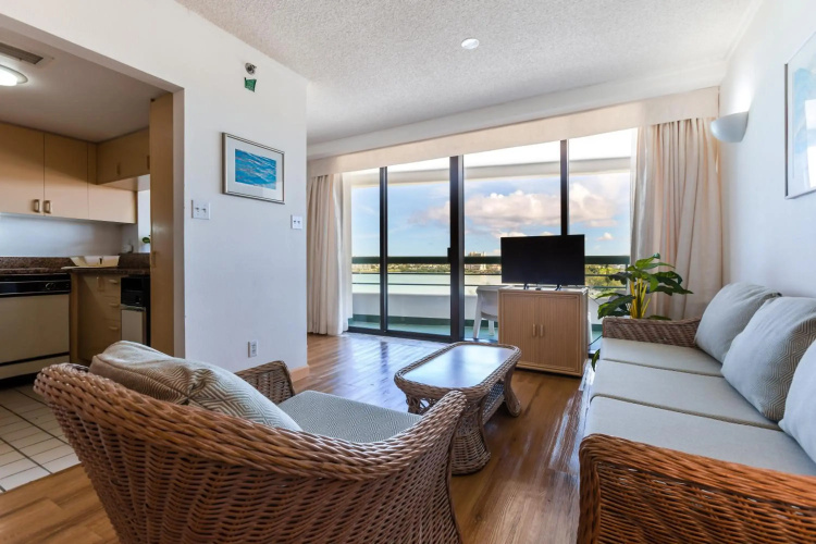 Alupang Beach Tower