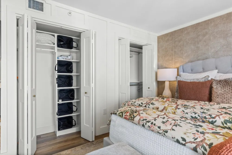 1606 Brighton 3 Bedroom Condo
