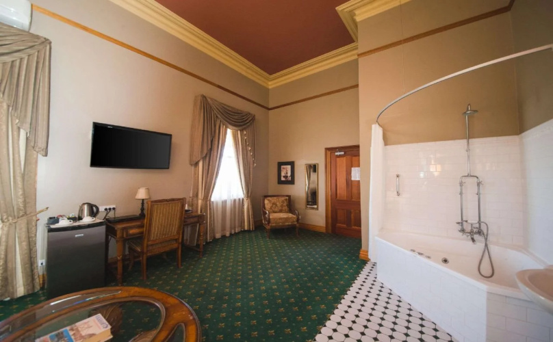 Denison Boutique Hotel
