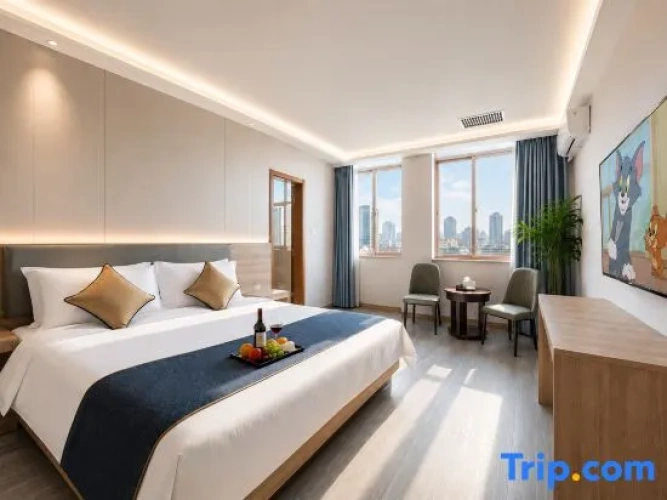 Standard Double room with city view