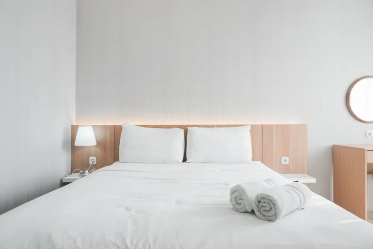 Comfort And Cozy Studio At Menteng Park Apartment