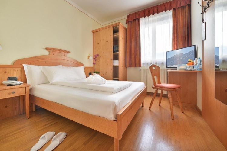 Standard Double room with balcony and with view