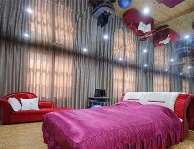 Xinzhilian Ning'ai Love Hotel