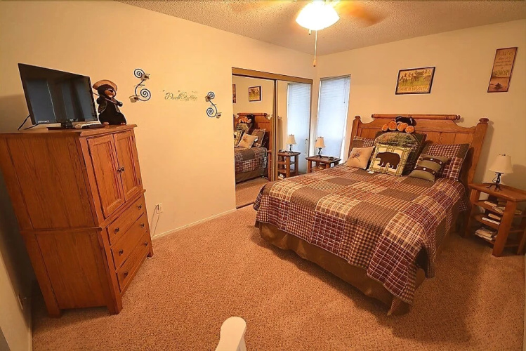 14 Pin - Two Bedroom Cabin