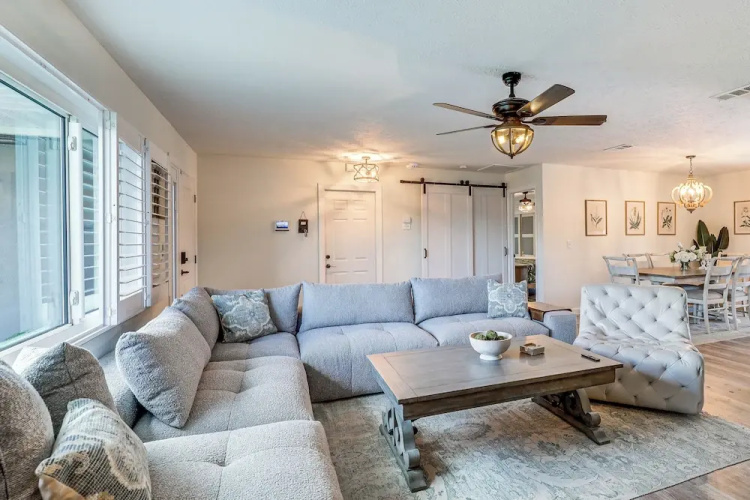 Apollo Beach Oasis: Lanai + Heated Pool!