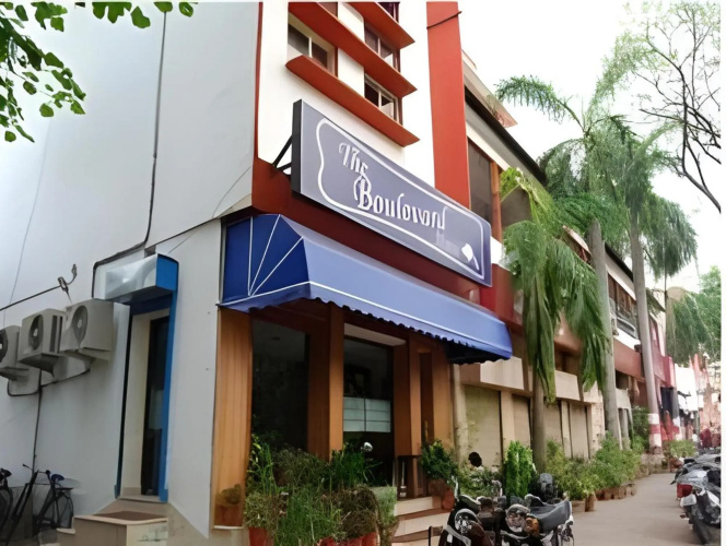 The Boulevard Hotel