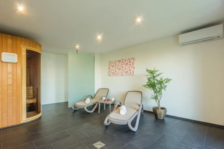 2 Bedrooms Deluxe Apartment with balcony and with sea view
