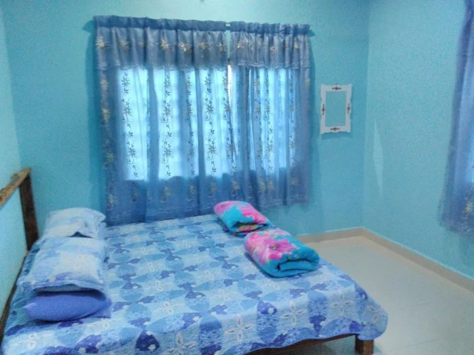 4 Bedrooms Cottage