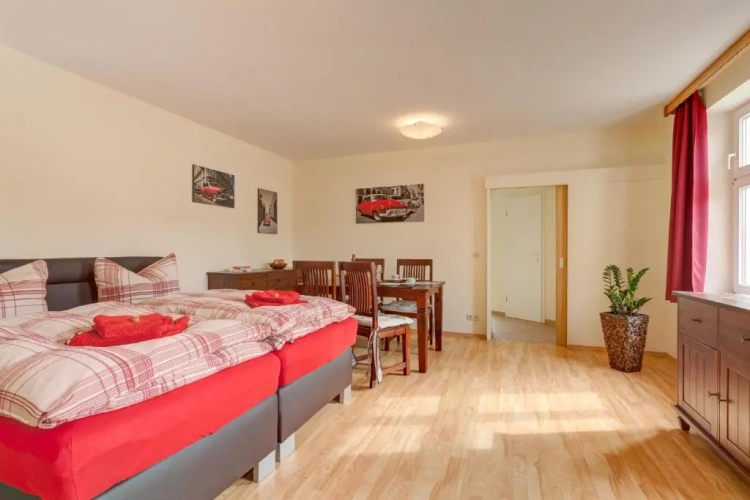 1 Bedroom Apartment
