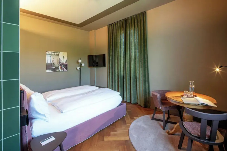Aare Lodge Attisholz Self Check-in
