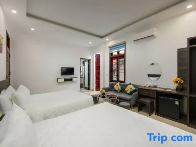 Deluxe Quadruple Family room
