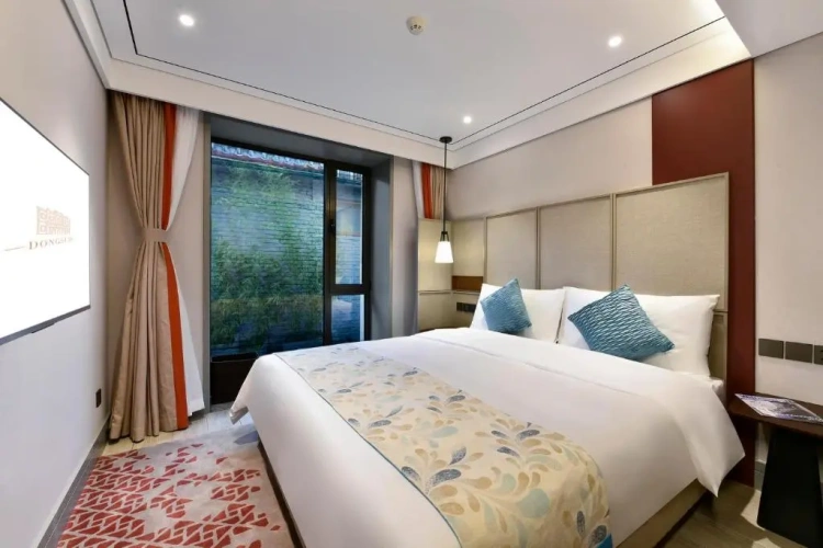 1 Bedroom Deluxe Suite