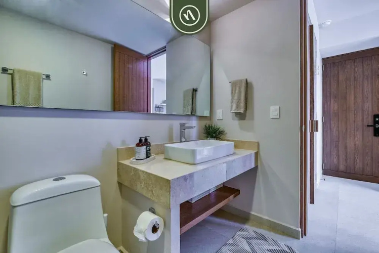 Brand New Studio - 2 Min to Beach - Rooftop Pool