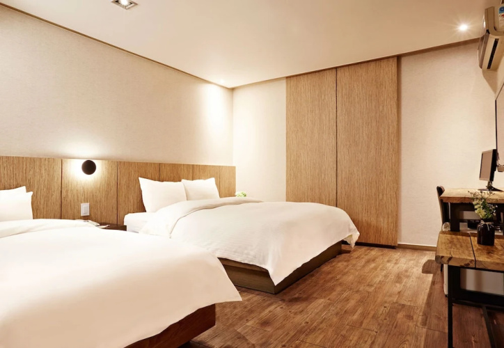 E-HOTEL