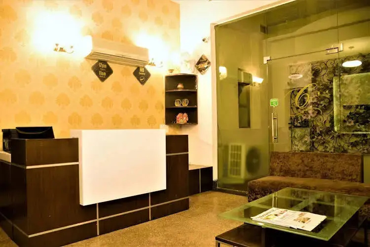 Cozy Inn by FabHotels