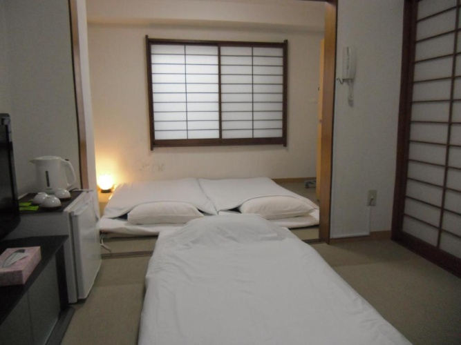 Standard Triple room