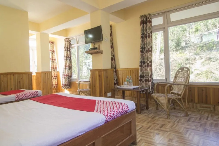 OYO 23588 Hotel Chittiz