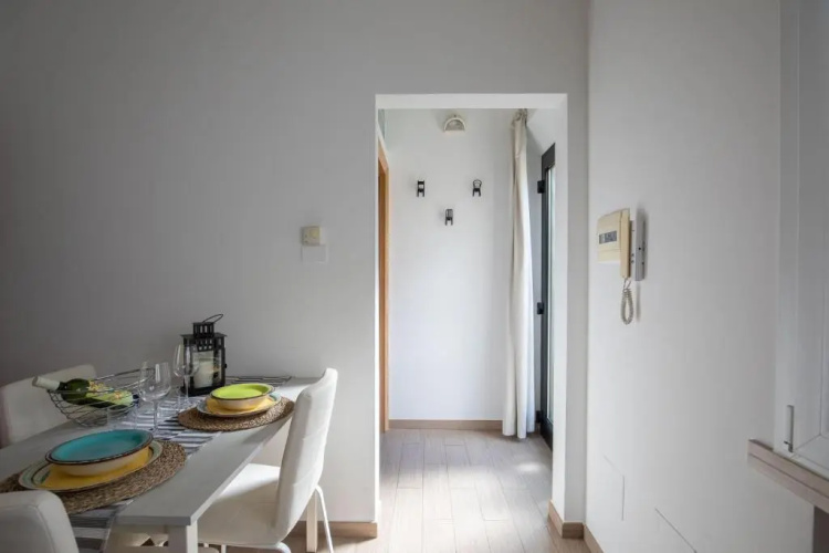 Bilocale con giardino a 200mt dal mare