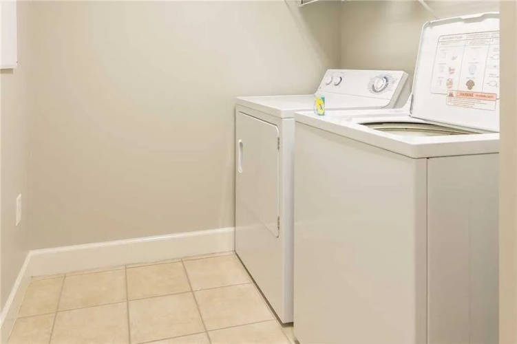 Seawind 502 - 3 Br condo by RedAwning