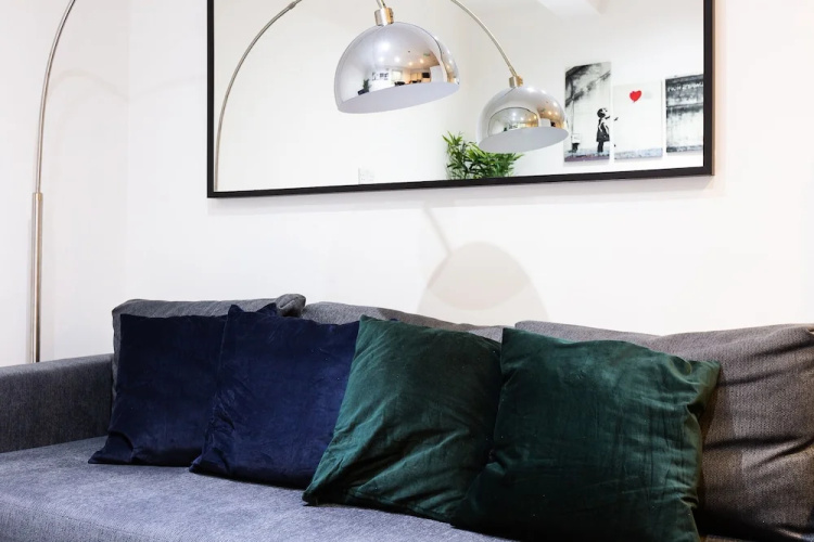 Chic Three Bed Shoreditch Gem Sleeps 8 A2