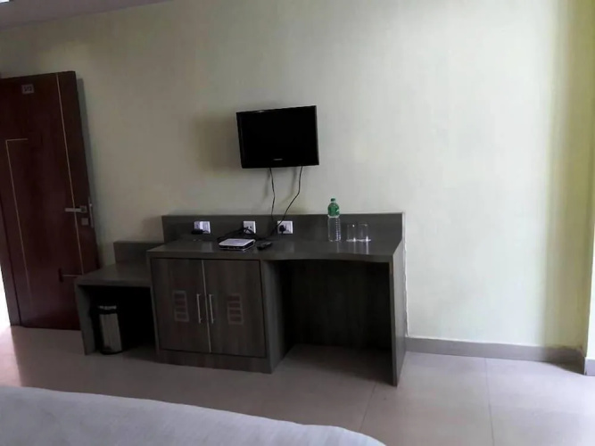 Hotel Raj Residency