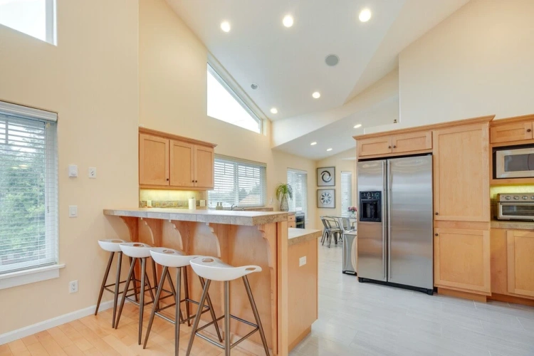 4 Bedrooms Cottage