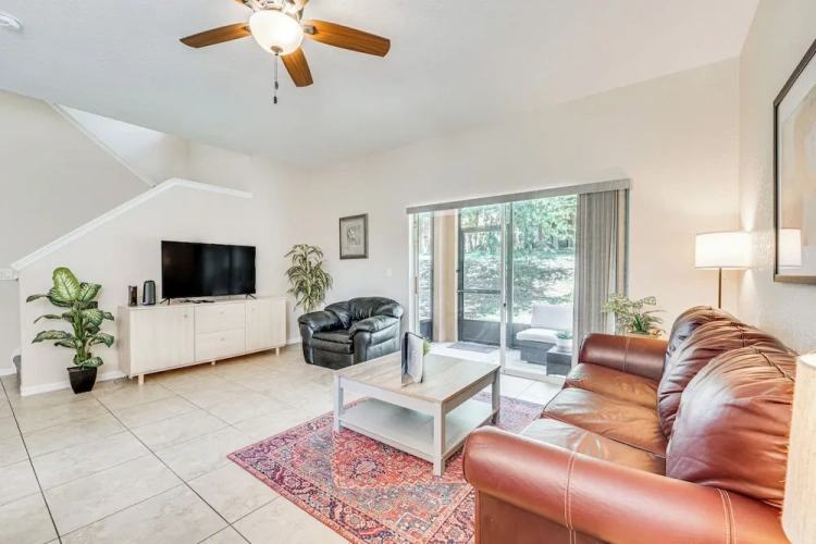 3 Bedrooms Apartment
