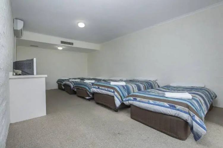 ibis Styles Canberra Eaglehawk Hotel