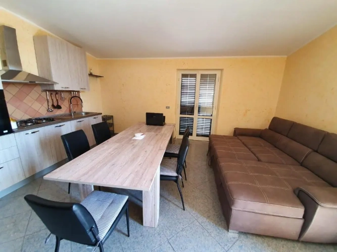 3 Bedrooms Apartment