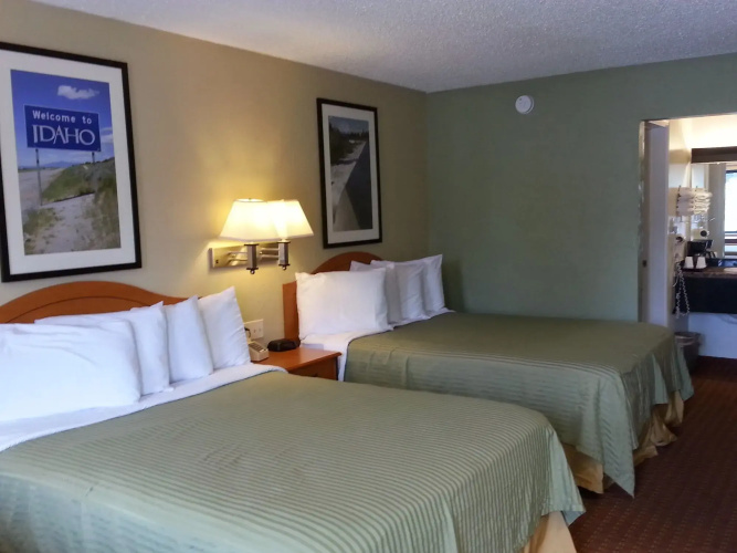 Motel West