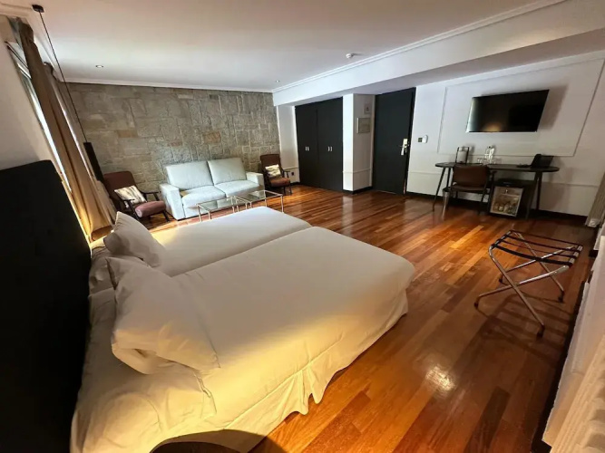 Hotel Hita