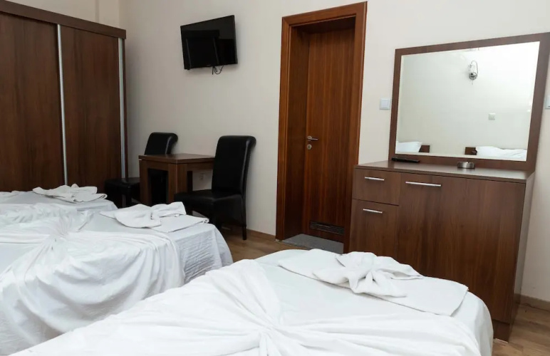 Hotel Leo