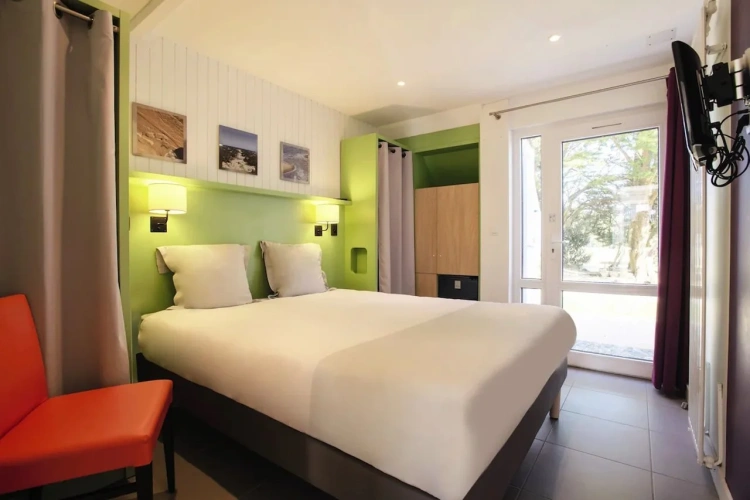 Guest rooms