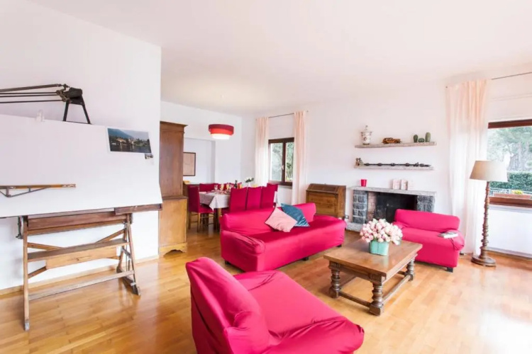 Villa Thea Sleeps 8 guests in Ossuccio